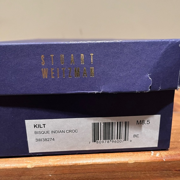 Stuart Weitzman pump - Picture 9 of 9